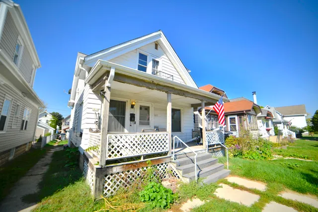 $260,000 | 2033 South 76th Street, West Allis, WI 53219