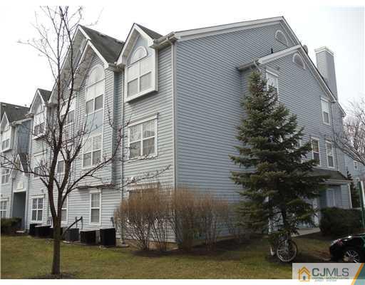 142 Prestwick Way Edison, NJ 08820 - Photo 1 of 25 Gallery Image 1