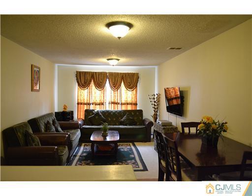 142 Prestwick Way Edison, NJ 08820 - Photo 7 of 25 Gallery Image 7
