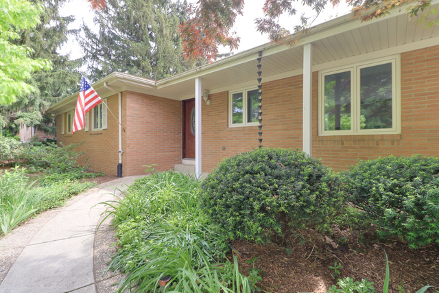 213 Orleans Drive Bloomington, IL 61701 - Photo 2 of 51