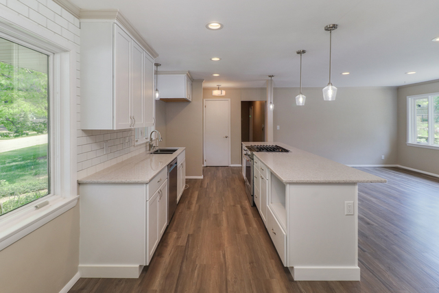 213 Orleans Drive Bloomington, IL 61701 - Photo 6 of 51