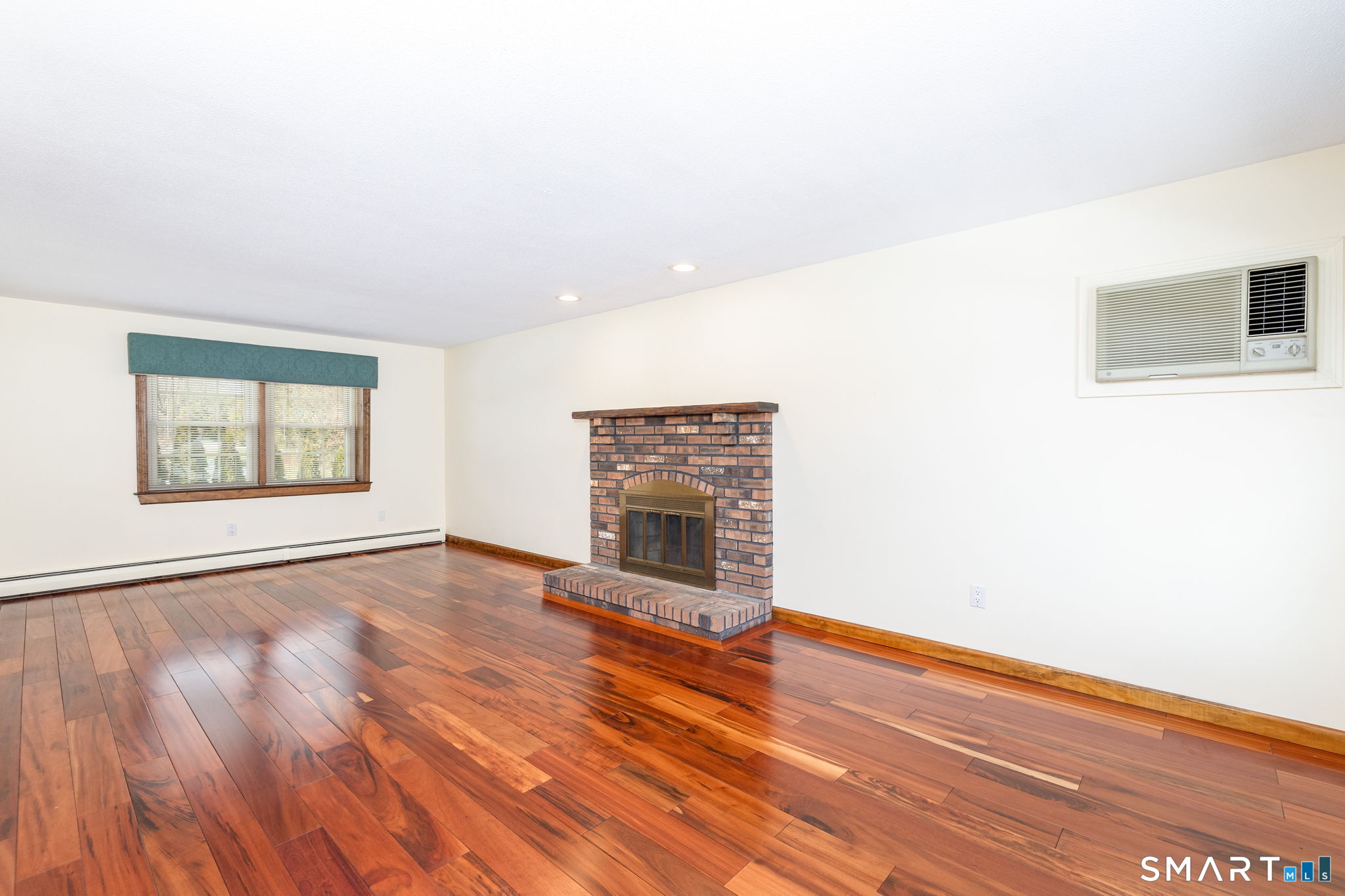 644 4 Rod Road Berlin, CT 06037 - Photo 13 of 40