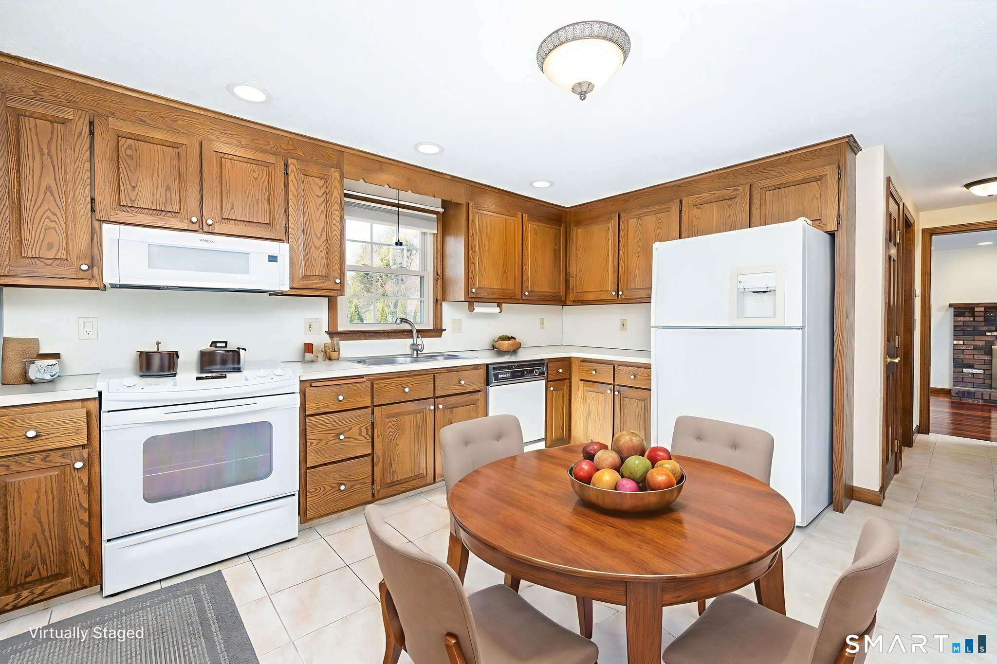 644 4 Rod Road Berlin, CT 06037 - Photo 7 of 40