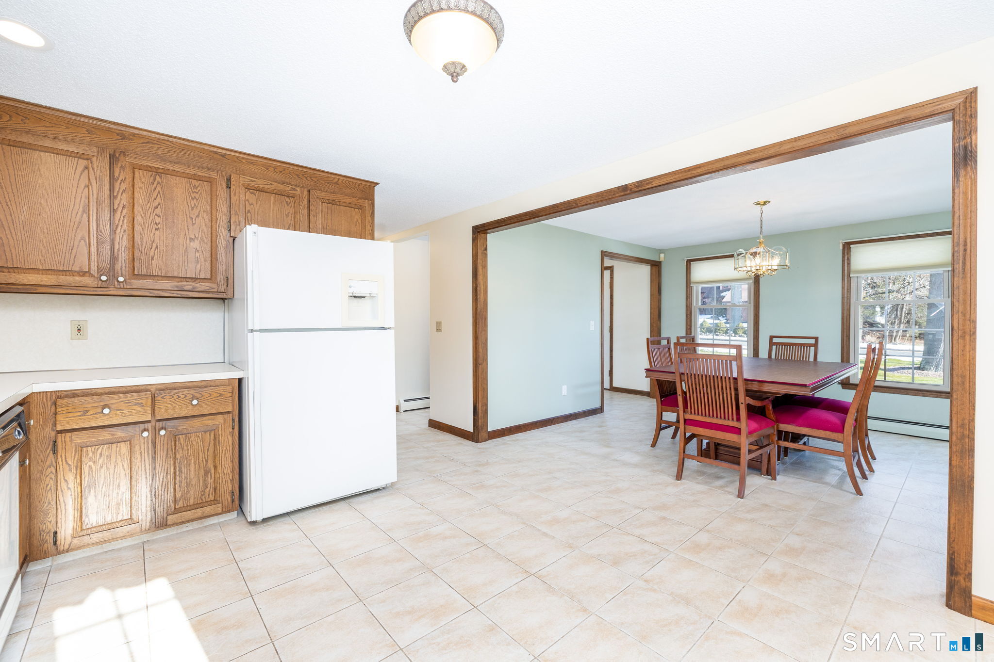 644 4 Rod Road Berlin, CT 06037 - Photo 8 of 40