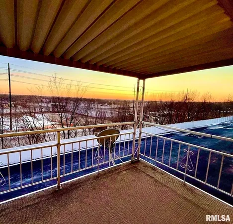 $114,500 | 3721 35th Street, Unit 4, Moline, IL 61265