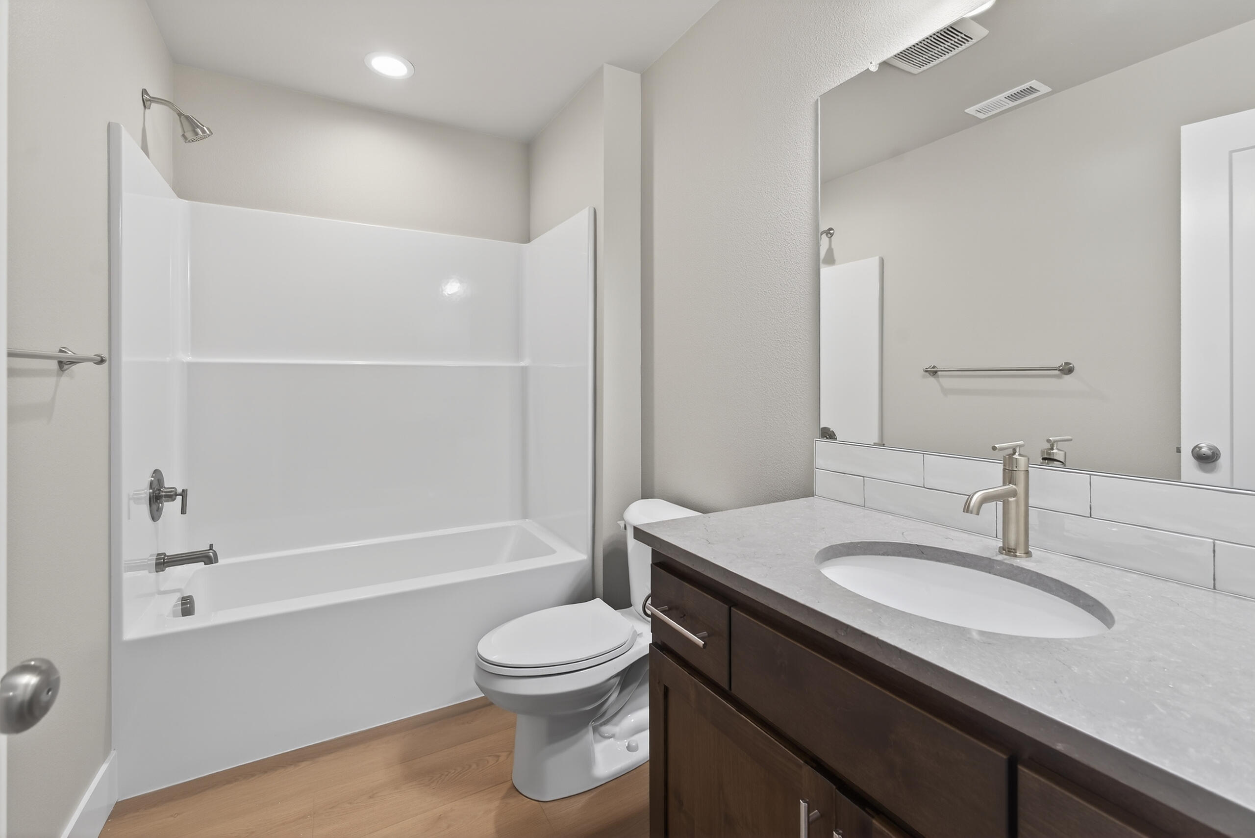 4080 Southwest 39th Street, Unit LOT 30 Redmond, OR 97756 - Photo 19 of 38 Guest bathroom