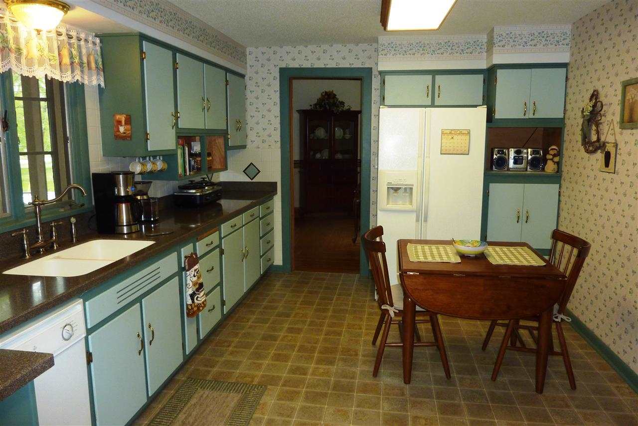 1412 Main Street Rochester, IN 46975 - Photo 11 of 30