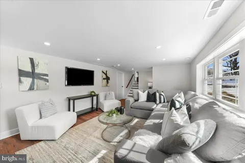 $825,000 | 3340 Jeffrey Drive, Dresher, PA 19025