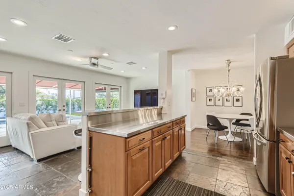$3,950 | 1527 East El Camino Drive, Phoenix, AZ 85020