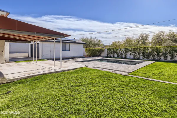 $3,950 | 1527 East El Camino Drive, Phoenix, AZ 85020