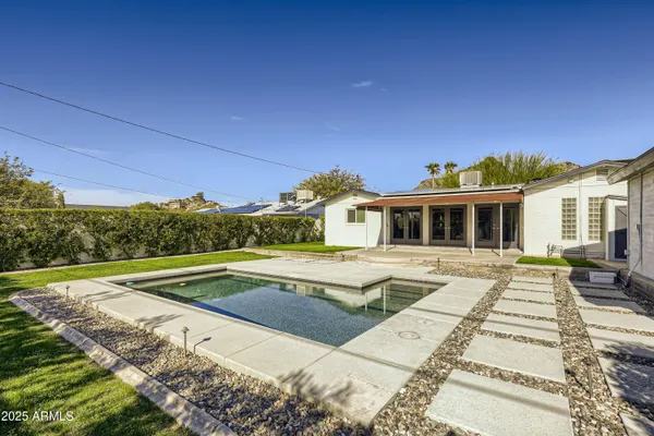 $3,950 | 1527 East El Camino Drive, Phoenix, AZ 85020