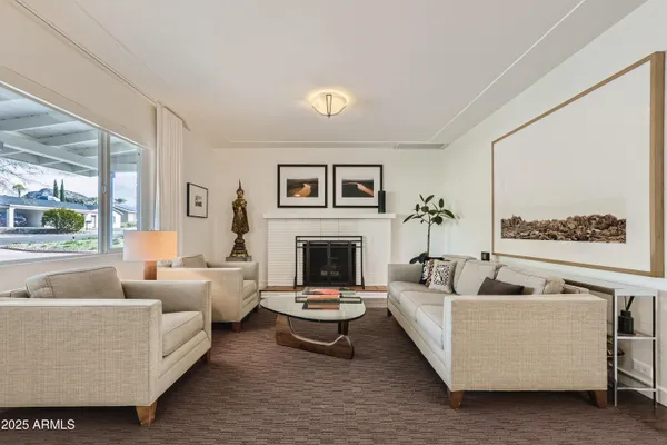 $3,950 | 1527 East El Camino Drive, Phoenix, AZ 85020