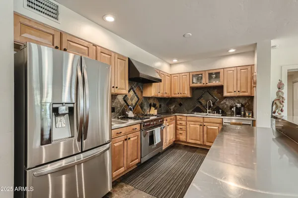 $3,950 | 1527 East El Camino Drive, Phoenix, AZ 85020