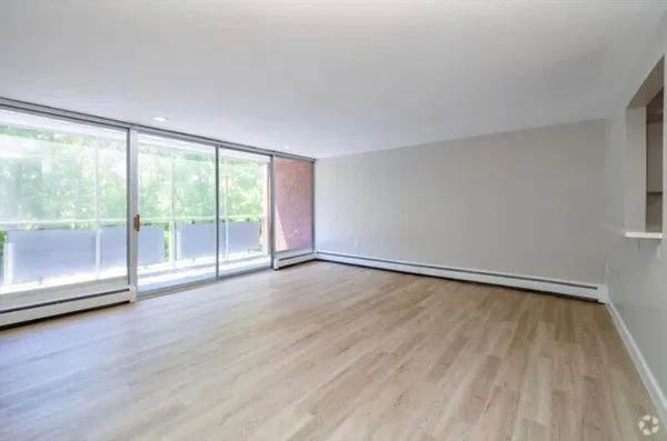 $2,850 | 1 Stonehill Drive, Unit 5C, Stoneham, MA 02180