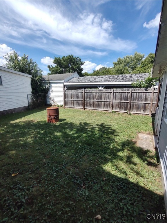 425 East Walnut Street Oneida, NY 13421 - Photo 38 of 49