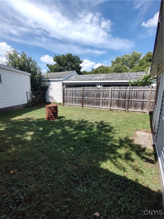 425 East Walnut Street Oneida, NY 13421 - Photo 39 of 49