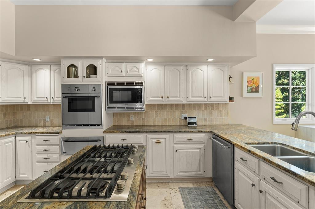 9731 Chestnut Ridge Drive Windermere, FL 34786 - Photo 14 of 57