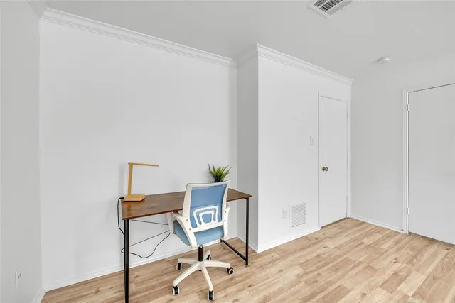 $2,850 | 3514 Banda Lane, Austin, TX 78725