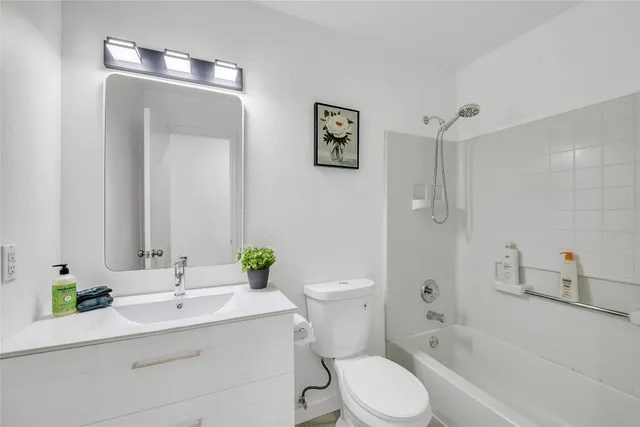 $2,850 | 3514 Banda Lane, Austin, TX 78725