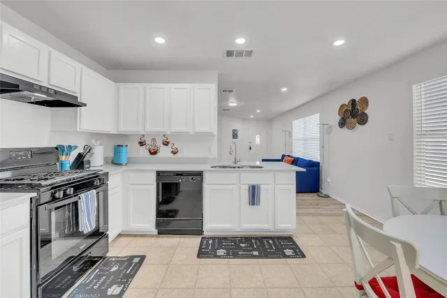 $2,850 | 3514 Banda Lane, Austin, TX 78725