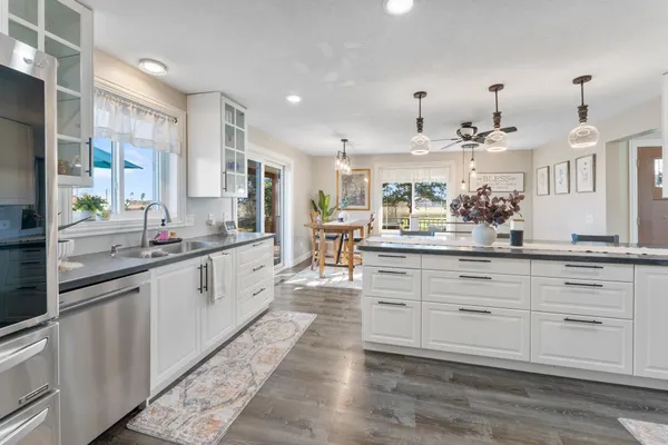 $574,000 | 28297 St Croix Road, Pine City, MN 55063