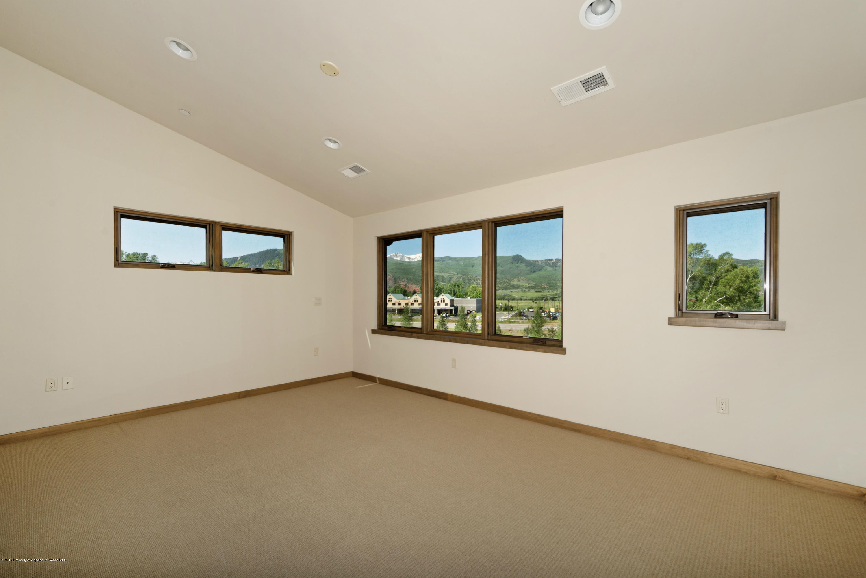201 Overlook Ridge Basalt, CO 81621 - Photo 4 of 9 Master bedroom