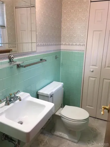 $1,795 | 3015 Copenhagen Drive, St. Louis, MO 63125