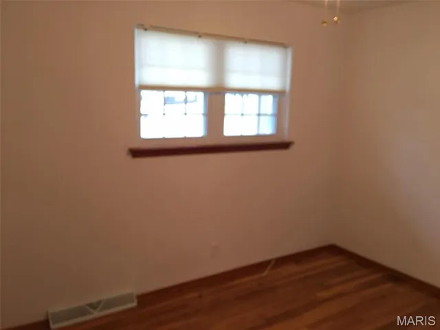 $1,795 | 3015 Copenhagen Drive, St. Louis, MO 63125