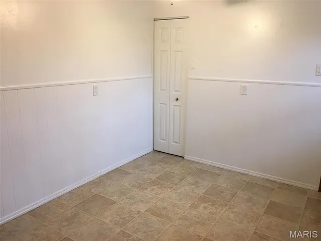 $1,795 | 3015 Copenhagen Drive, St. Louis, MO 63125