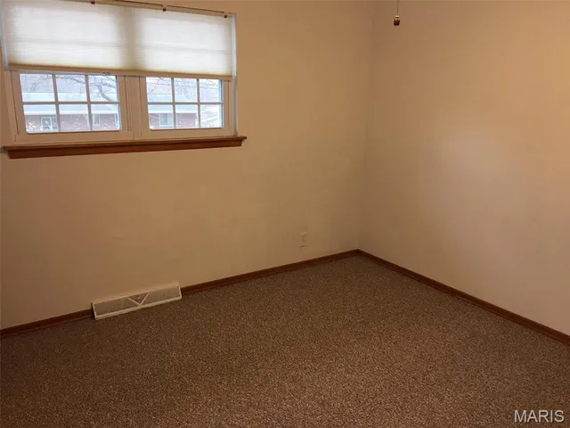 $1,795 | 3015 Copenhagen Drive, St. Louis, MO 63125