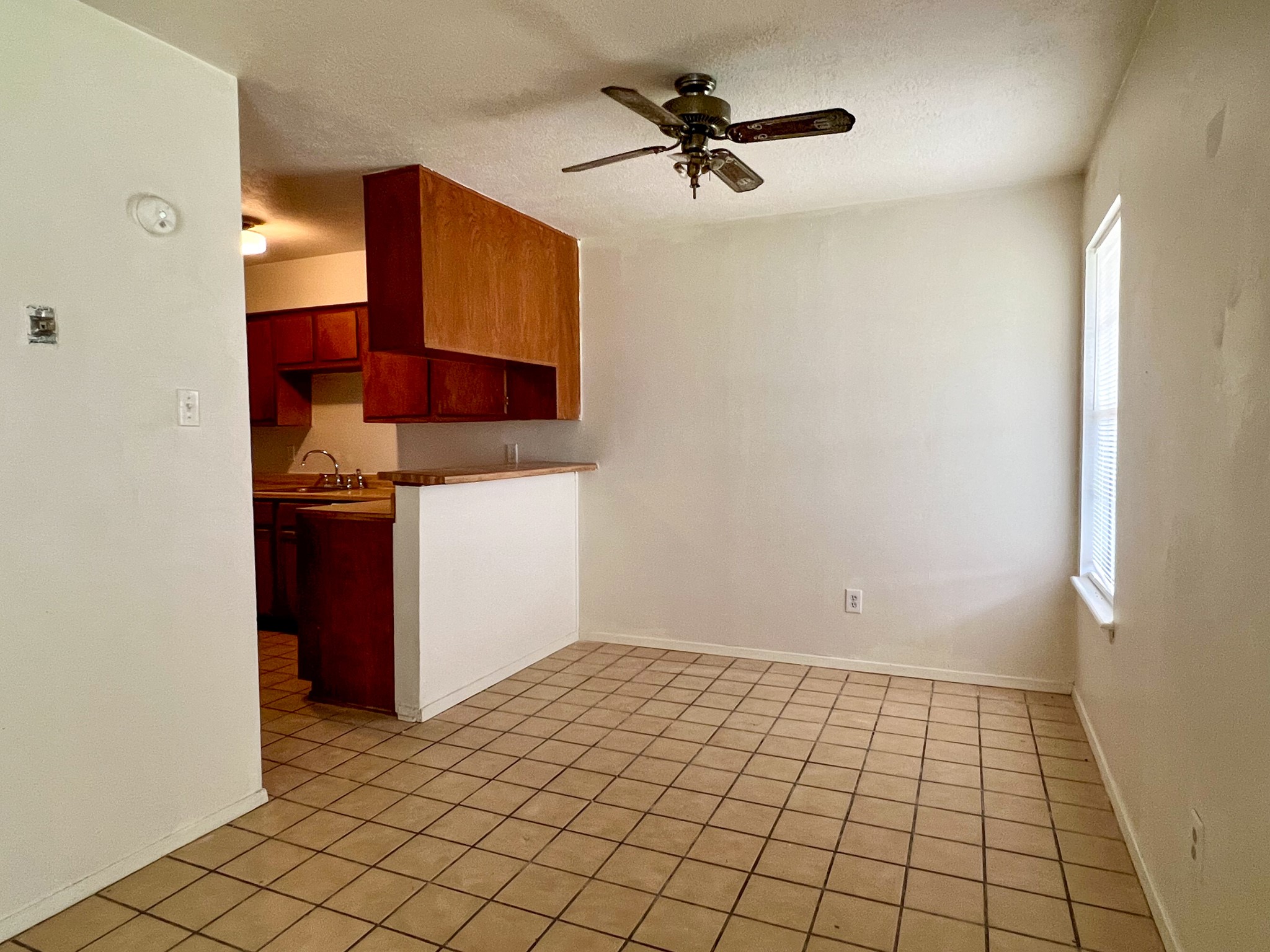 707 Ruth Court, Unit A Navasota, TX 77868 - Photo 4 of 11