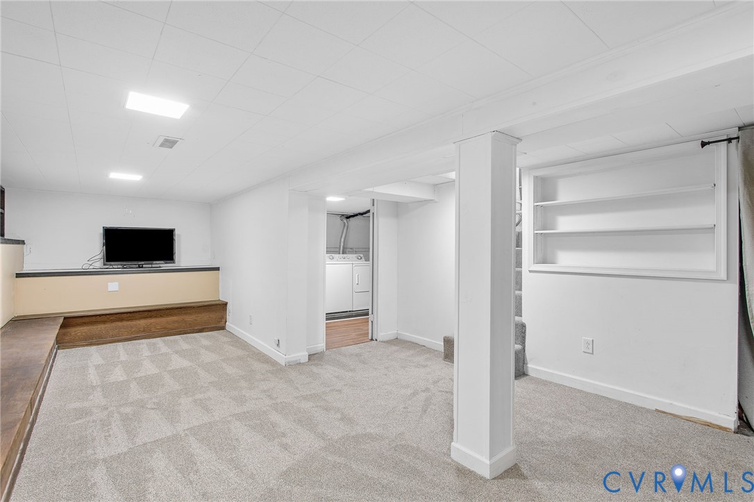 6100 Club Road Henrico, VA 23228 - Photo 17 of 30 a view of empty room with a flat screen tv