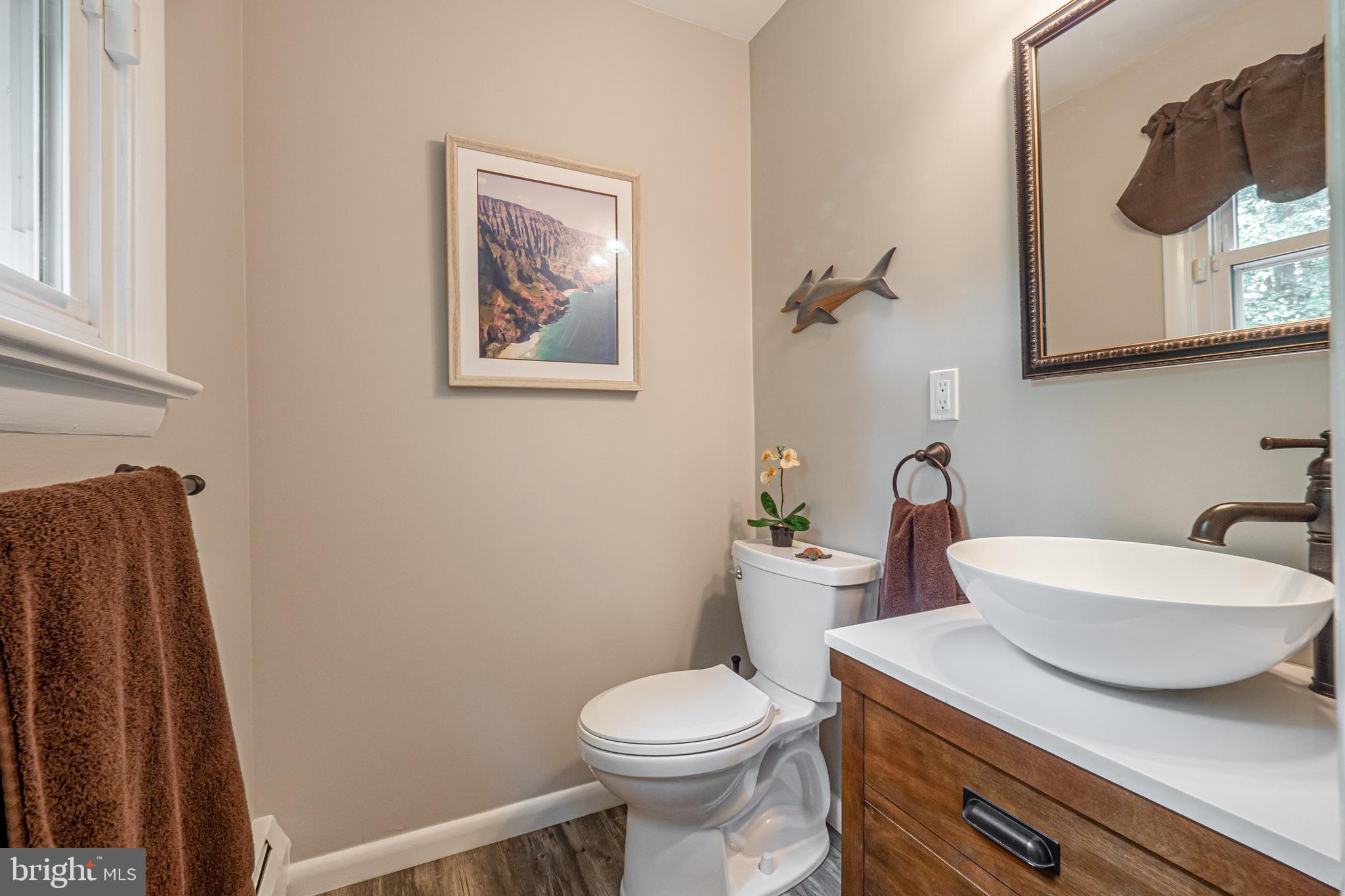 24 Beck Road Coatesville, PA 19320 - Photo 13 of 38 En-suite primary powder