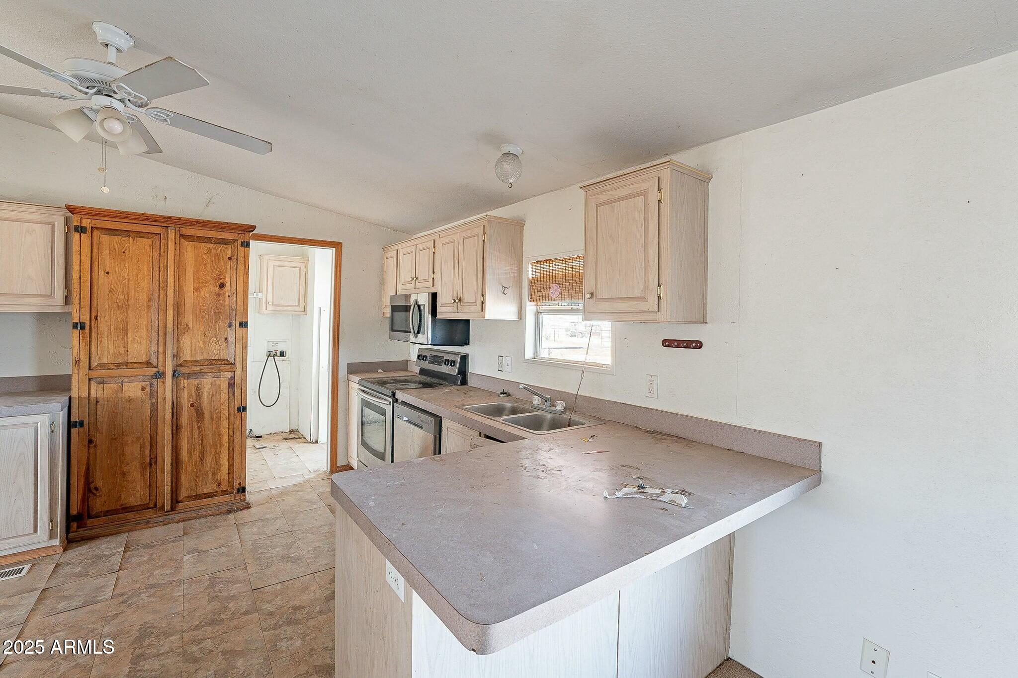 20432 West Carver Road Buckeye, AZ 85326 - Photo 14 of 66 tempImageEYl6F8