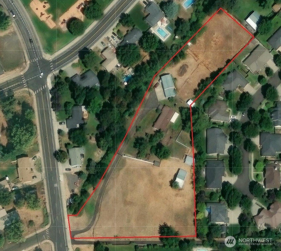 2499 Cottonwood Road Walla Walla, WA 99362 - Photo 19 of 19 an aerial view of residential houses with outdoor space