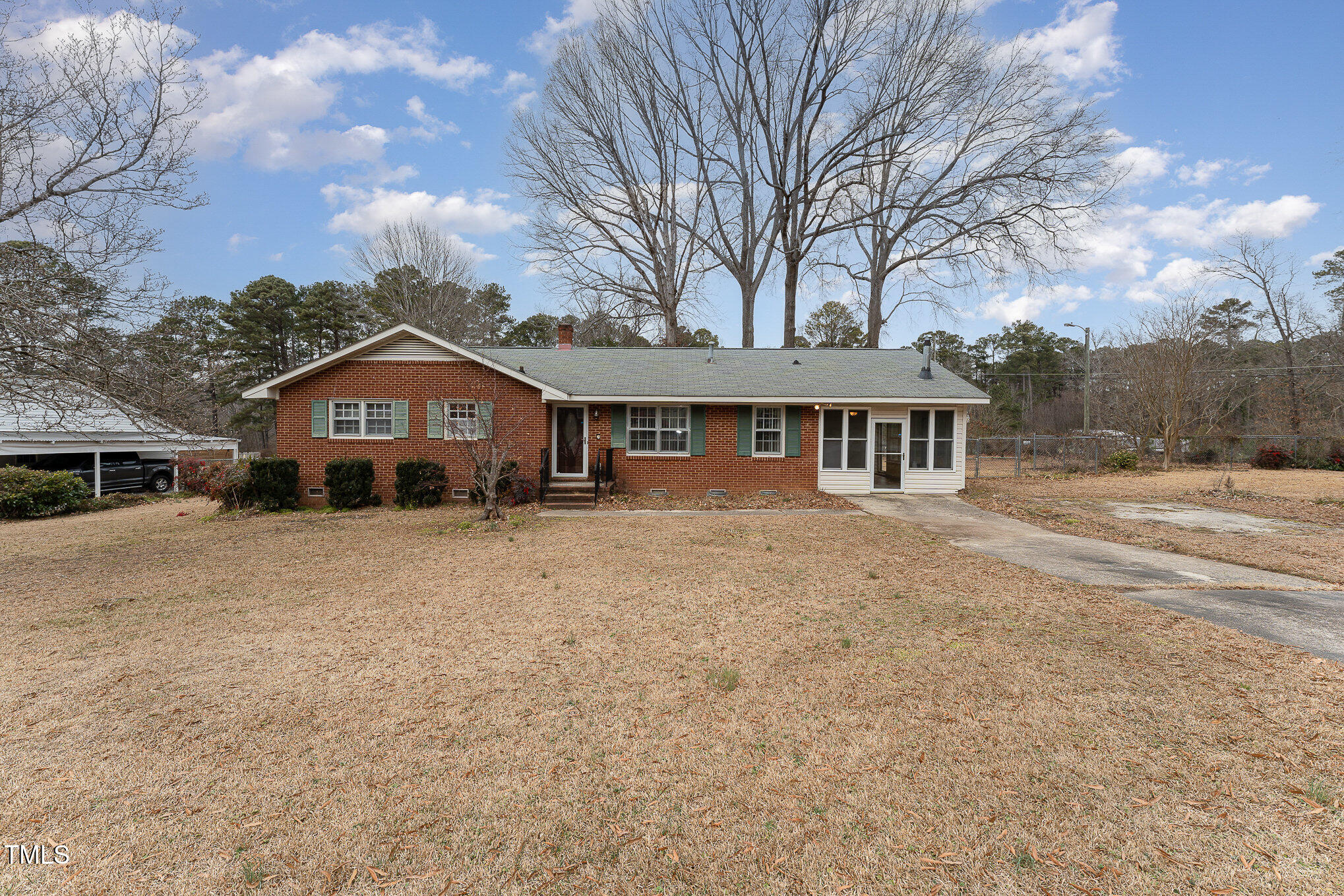 516 Maple Lane Raleigh, NC 27603 - Photo 3 of 16 003_file_520