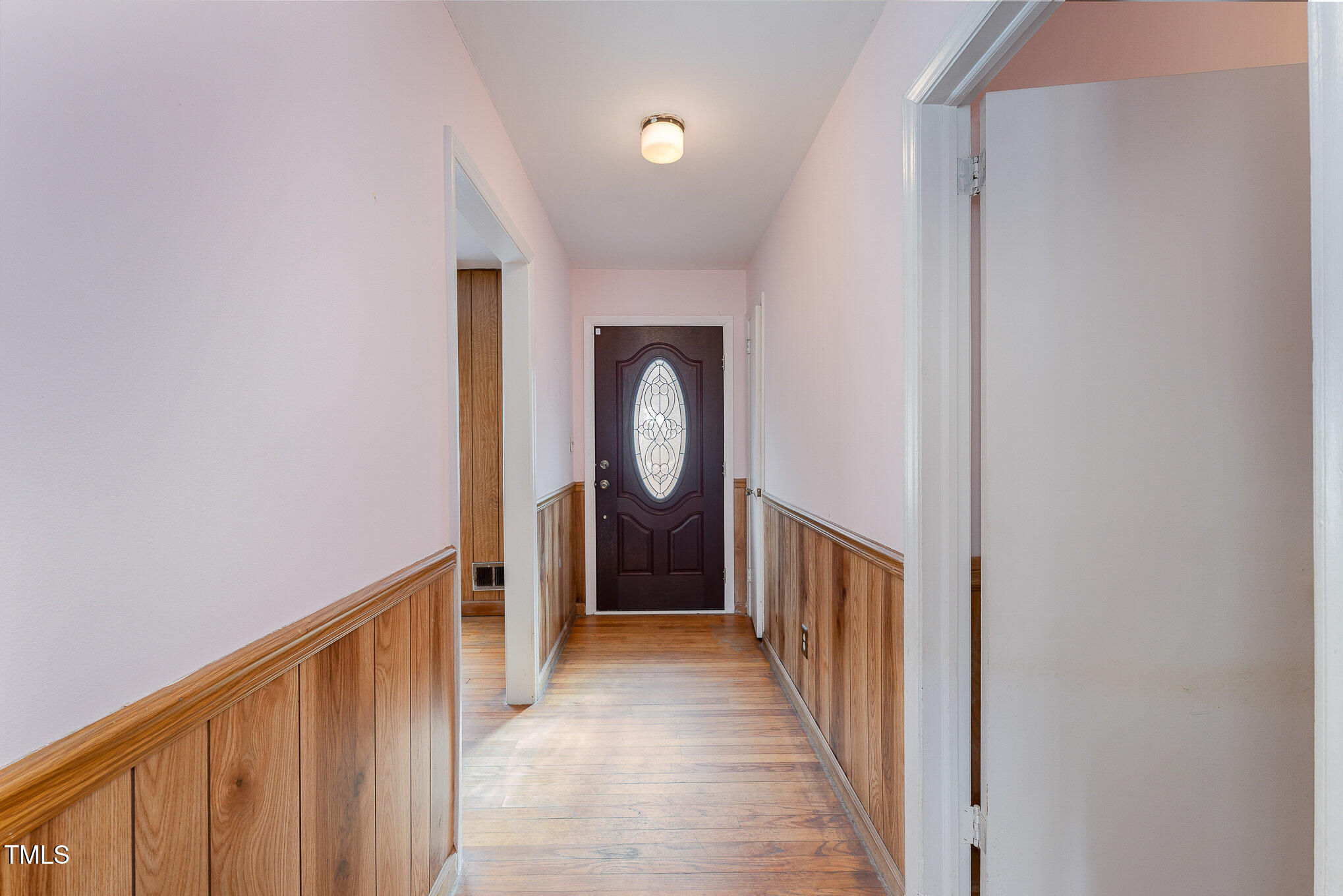 516 Maple Lane Raleigh, NC 27603 - Photo 4 of 16 004_file_803