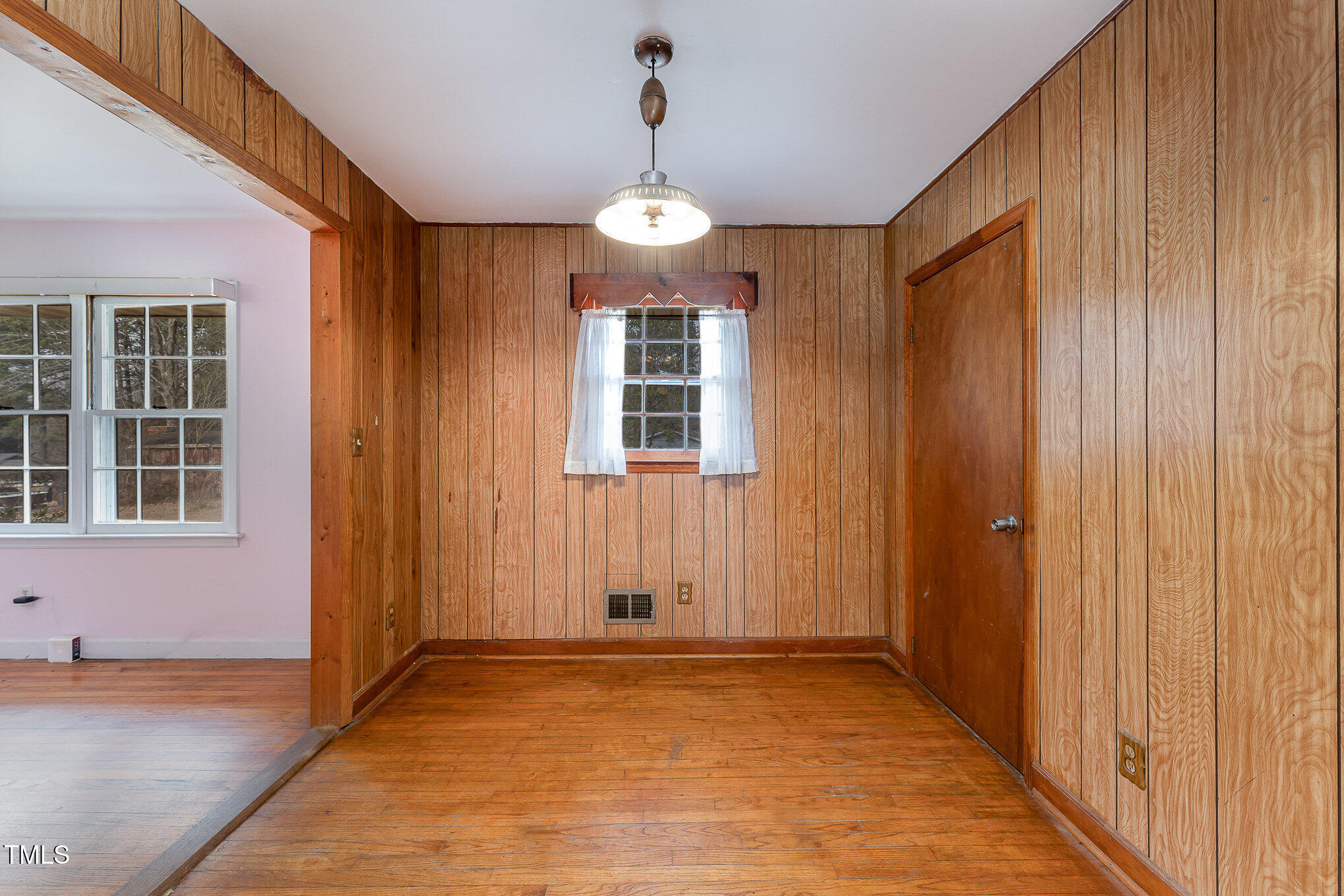 516 Maple Lane Raleigh, NC 27603 - Photo 6 of 16 006_file_854
