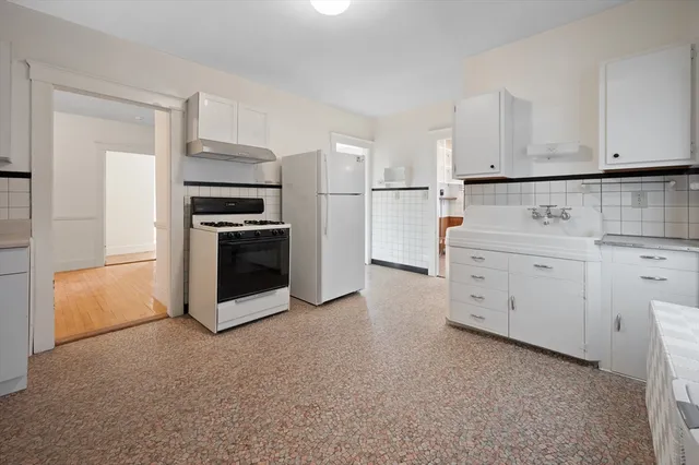 $2,400 | 64 West Street, Unit 2, Leominster, MA 01453