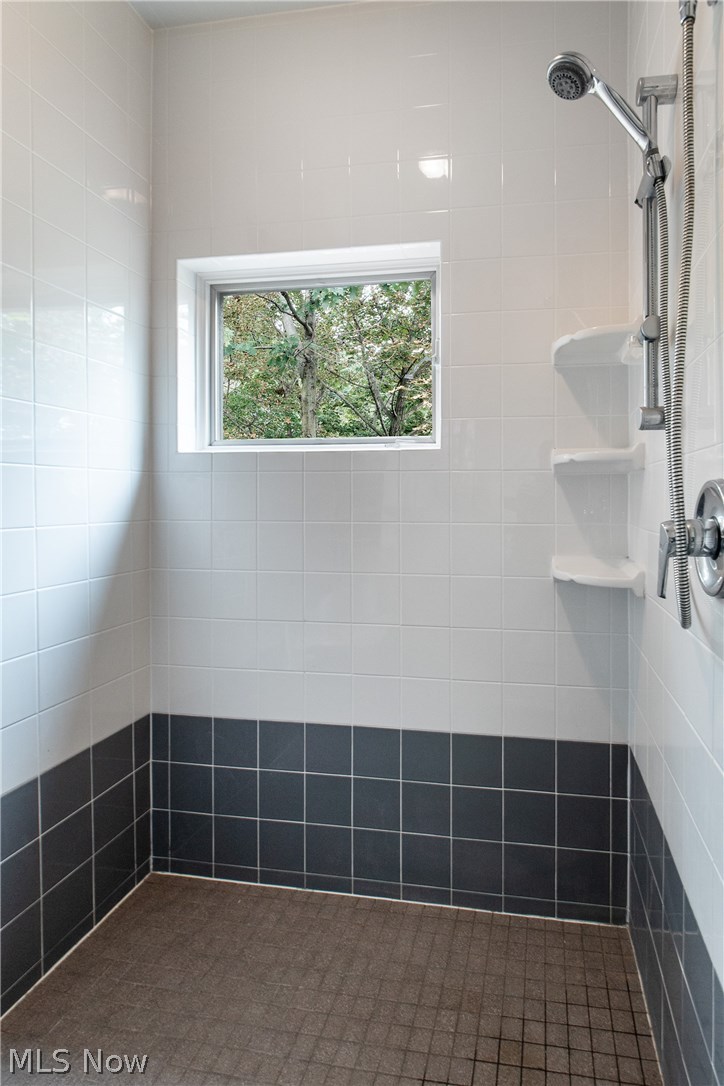 2301 Edgehill Road Cleveland, OH 44106 - Photo 19 of 25 Gallery Image 19