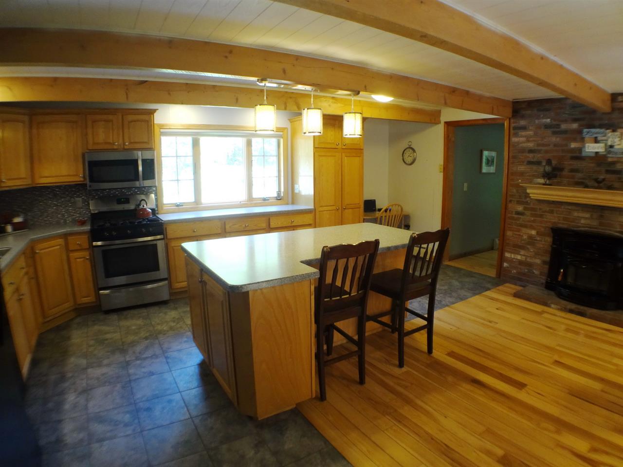 51 Ranch Road Bethlehem, NH 03574 - Photo 3 of 36