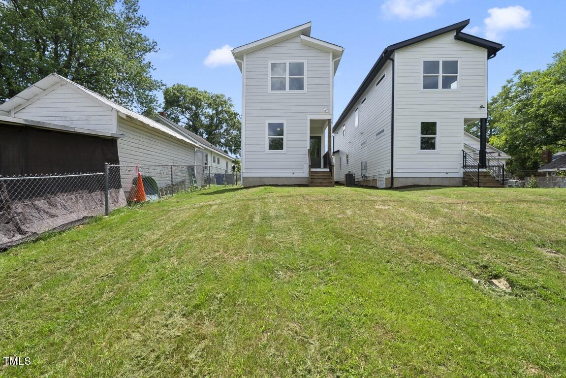 208 Grand Avenue Raleigh, NC 27606 - Photo 21 of 23 DSC07374 (Medium) (Medium)