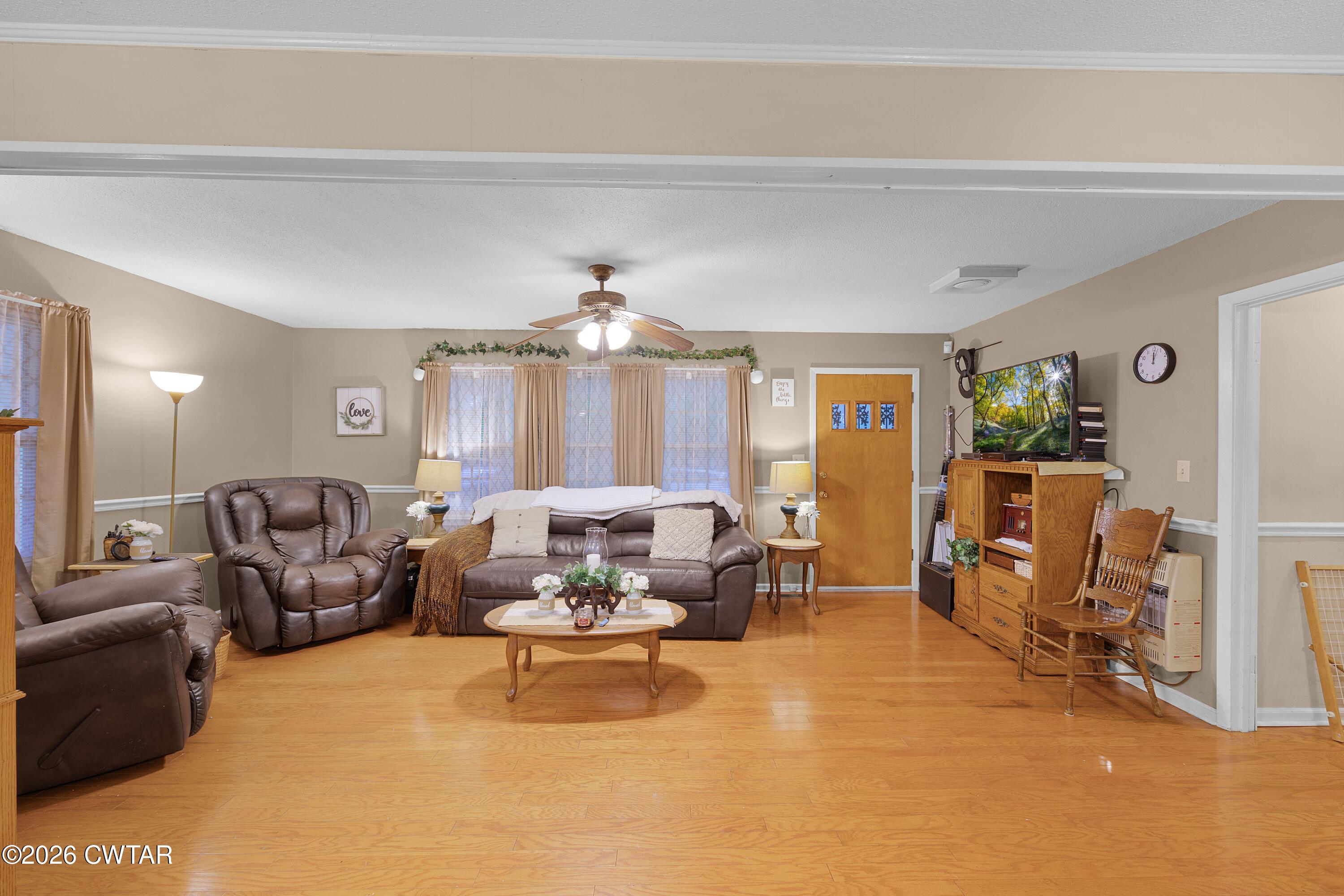 1820 Clift Road Bolivar, TN 38008 - Photo 3 of 22 Ermon living2