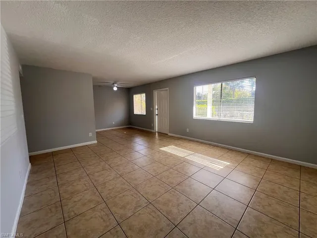 $1,450 | 4601 Bayshore Drive, Unit A1, Naples, FL 34112