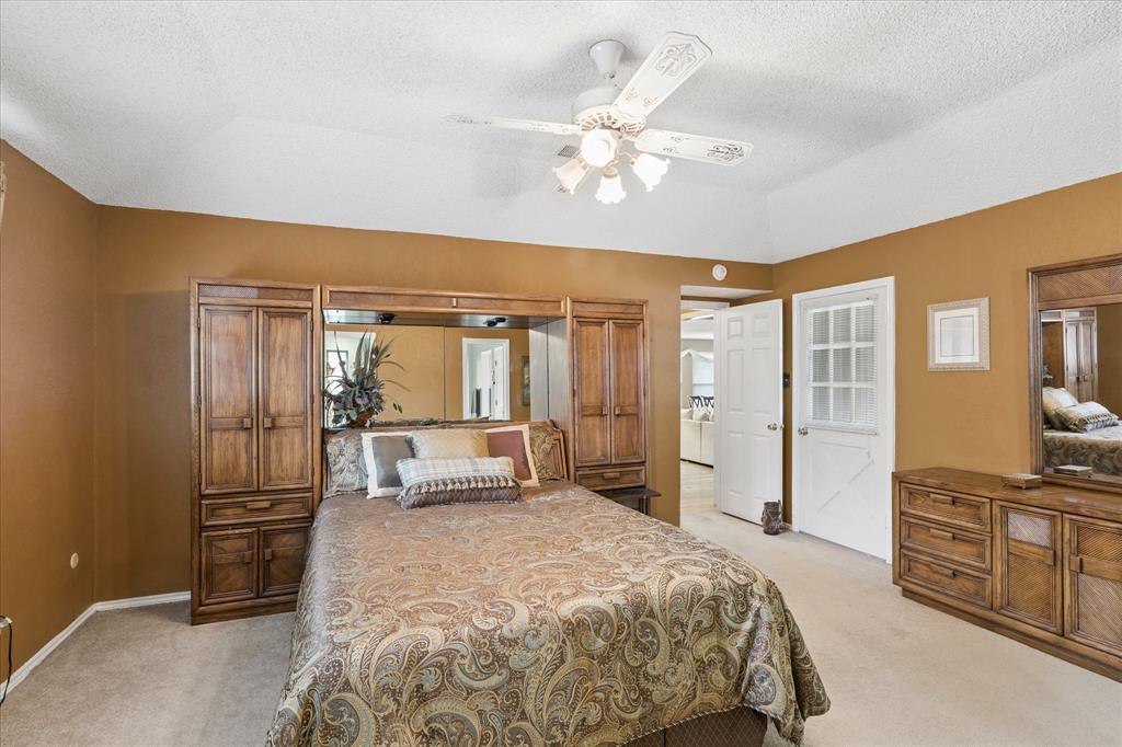1401 Clover Hill Road Mansfield, TX 76063 - Photo 15 of 25