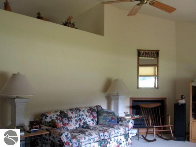 11415 Rickerd Court Williamsburg, MI 49690 - Photo 6 of 16 1736578-5.JPG