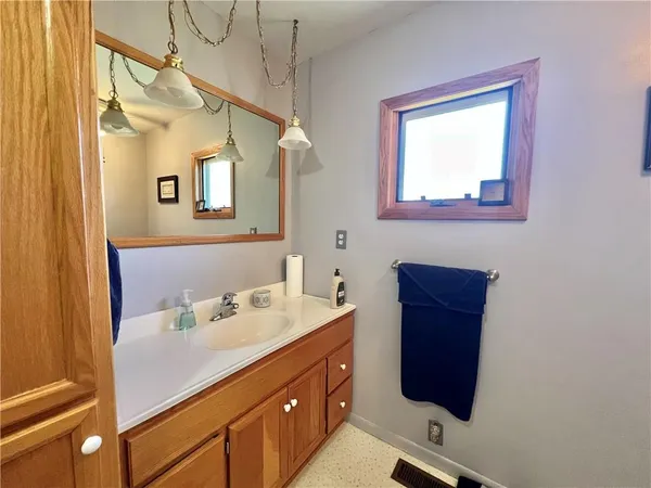 $240,000 | 403 8th Street, Rushville, MO 64484