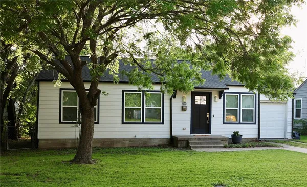 $2,000 | 5036 Gilbert Drive, Fort Worth, TX 76116