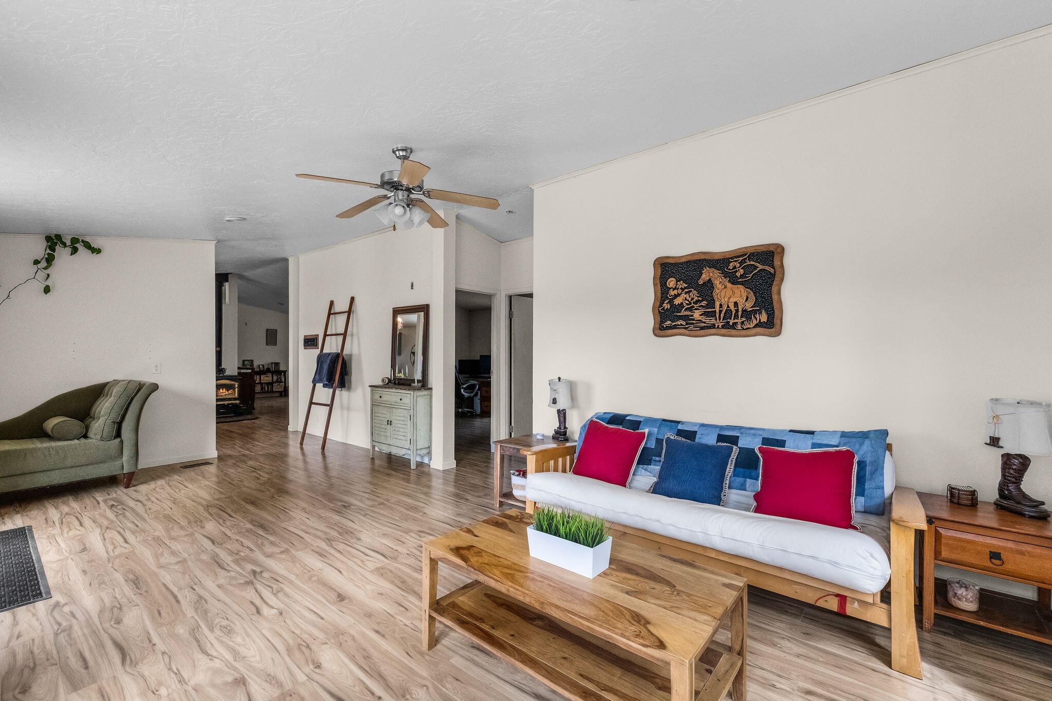 151772 Beal Road La Pine, OR 97739 - Photo 12 of 35 Family room