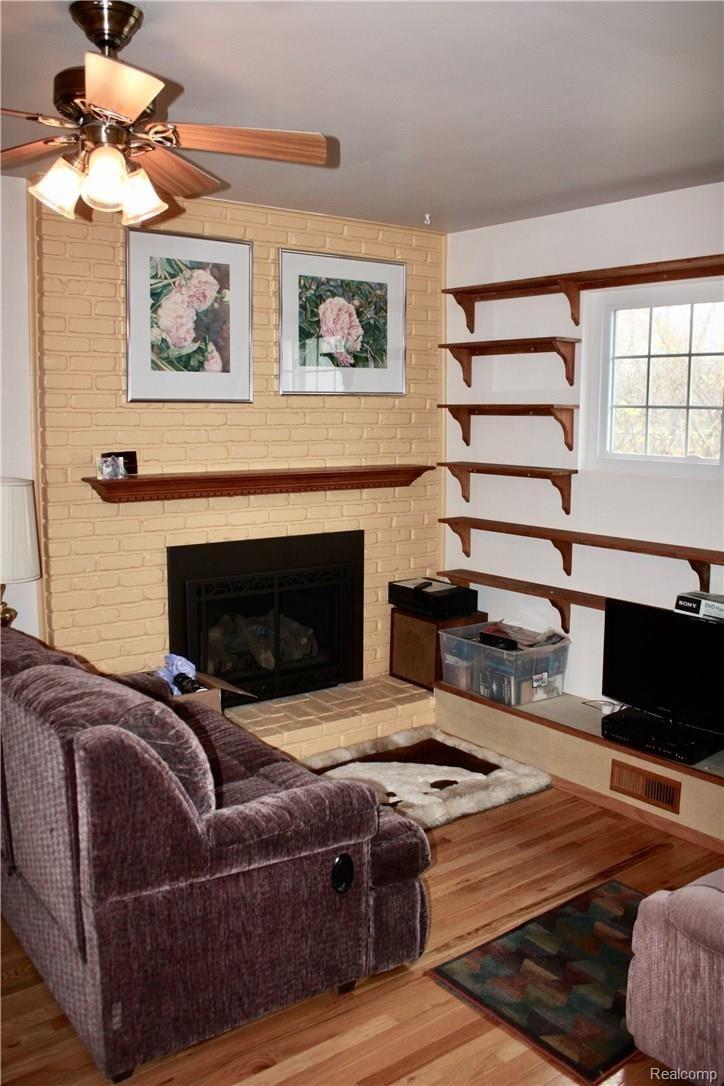 2566 Rhodes Drive Troy, MI 48083 - Photo 11 of 21 Rhodes Photos - 11.jpg